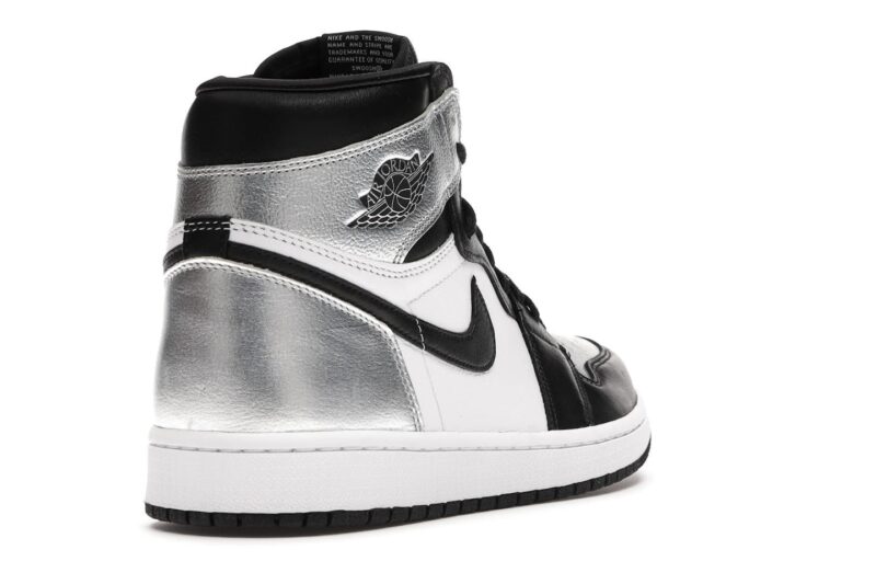 Air Jordan 1 Retro High Silver Toe - Image 2