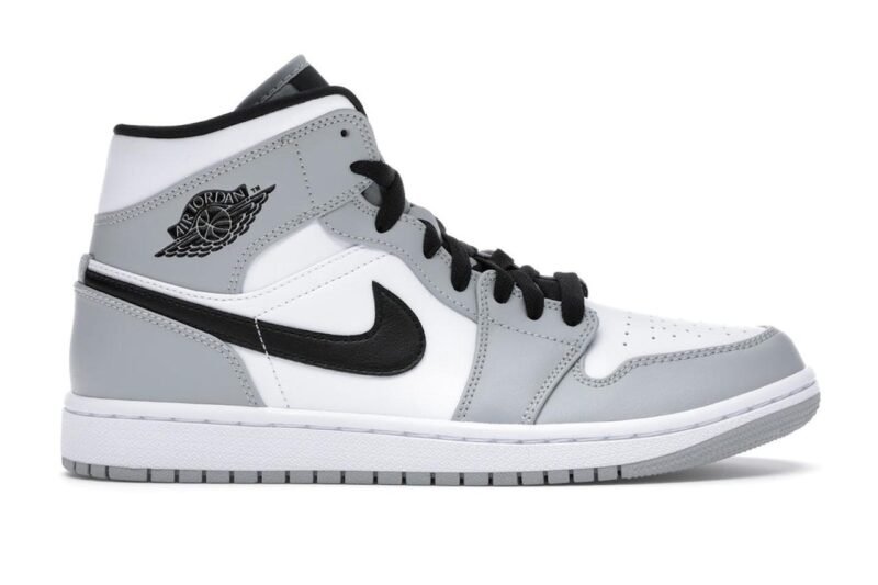 Air Jordan 1 Mid Smoky White